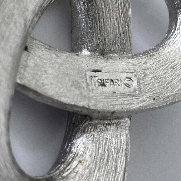 Vintage Crown Trifari Silver-Tone Knot Brooch Pin Double Knot - Picture 3 of 6